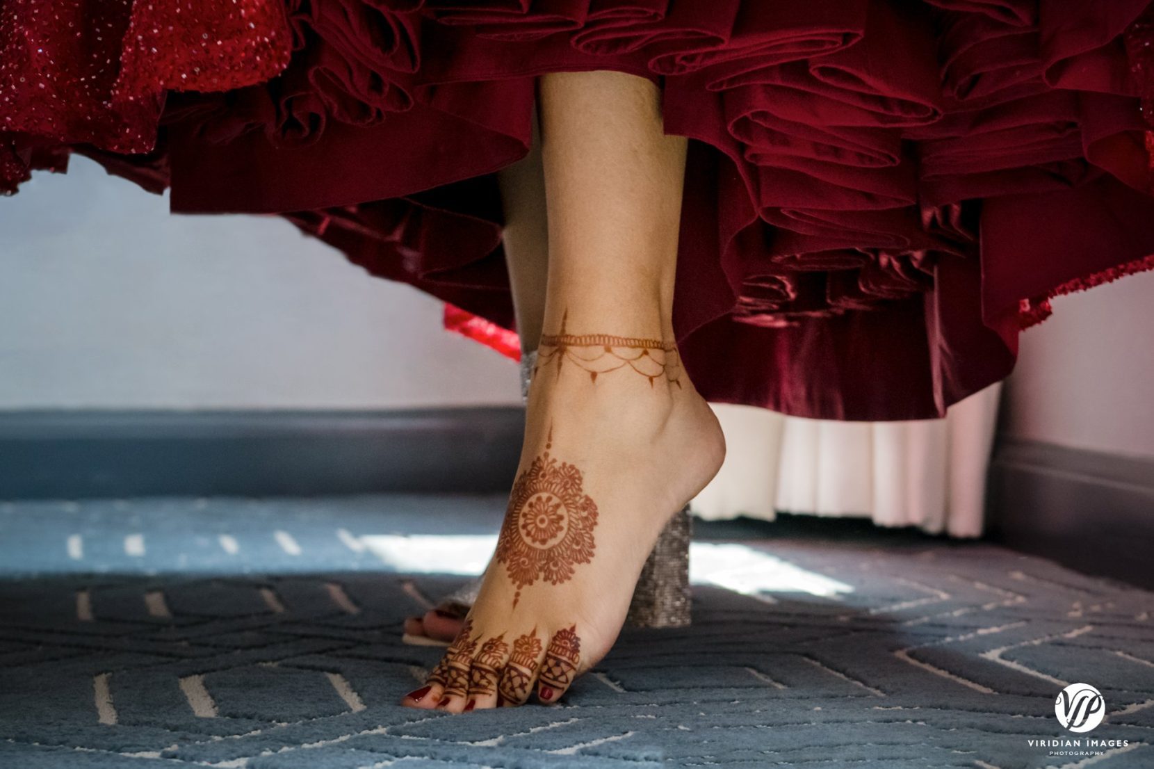 bride mehndi design on foot